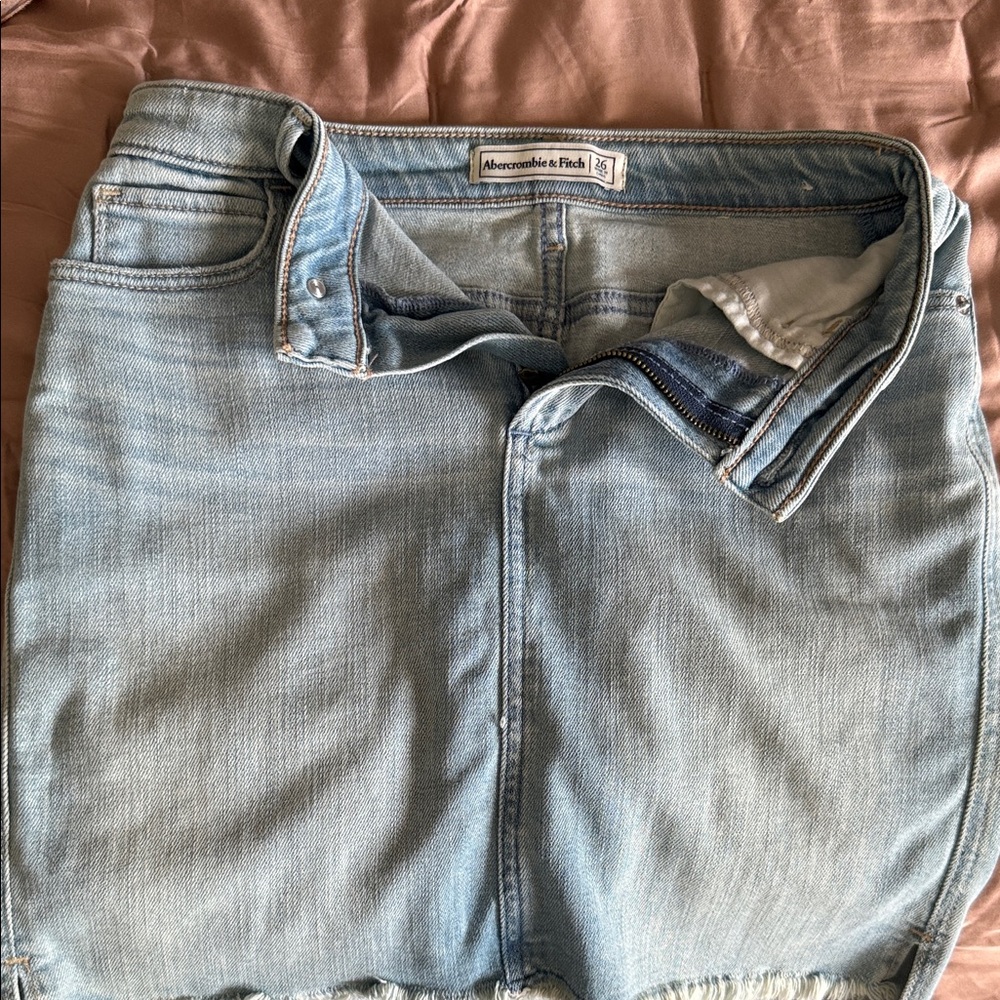 Abercrombie & Fitch Women's Light Blue Denim Jeans